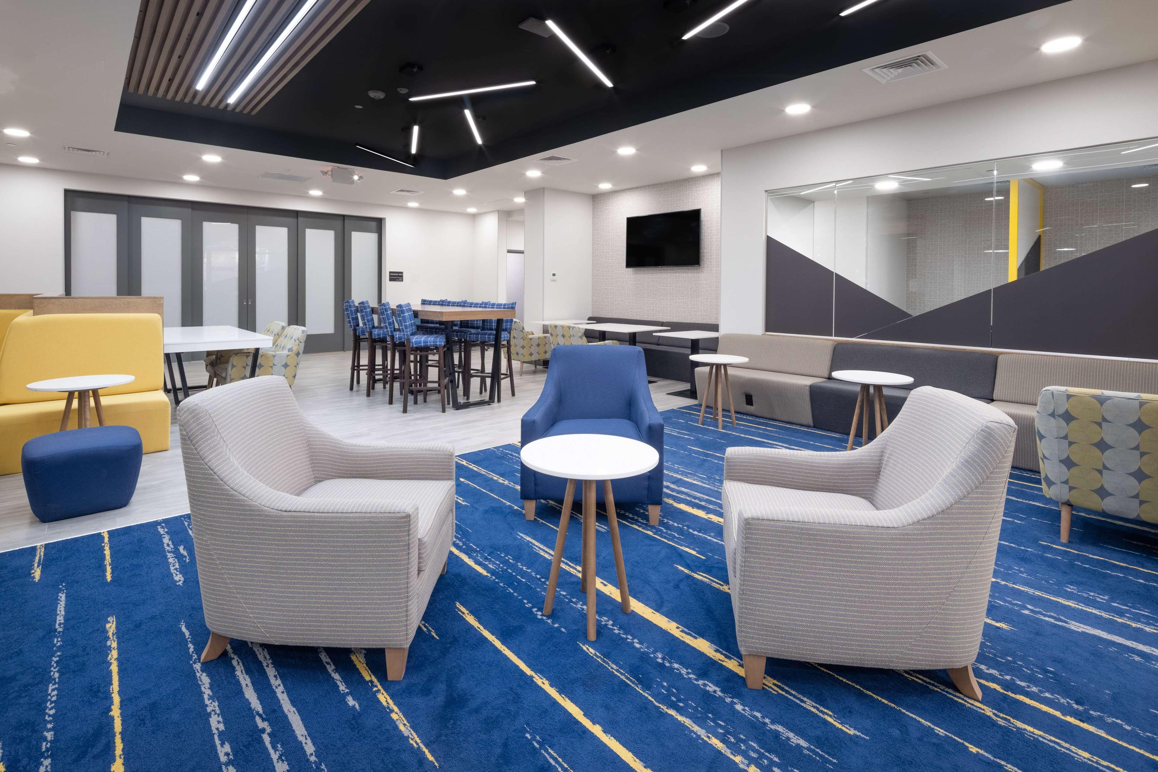 Hampton Inn By Hilton Verona At Turning Stone Exterior photo